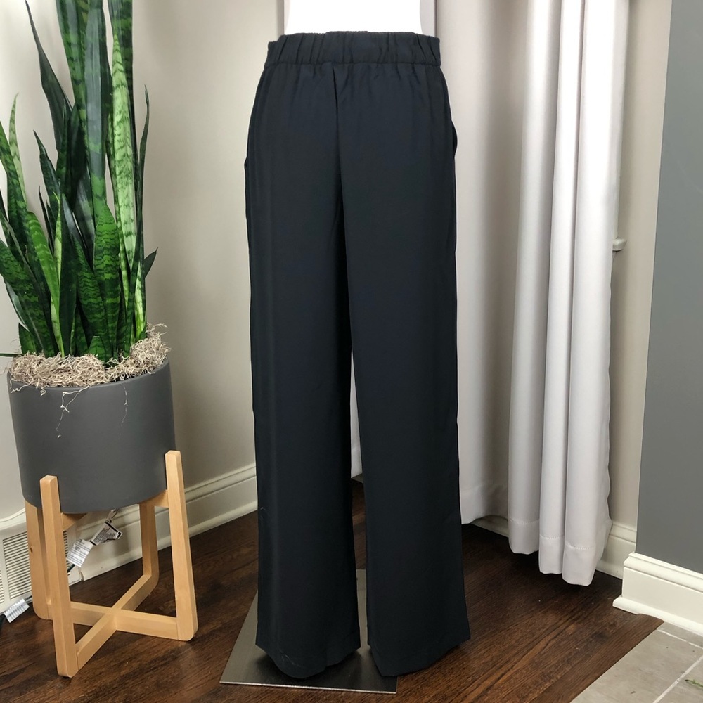 Lululemon Women’s Noir Wide Leg Pant New - Picture 2 of 5